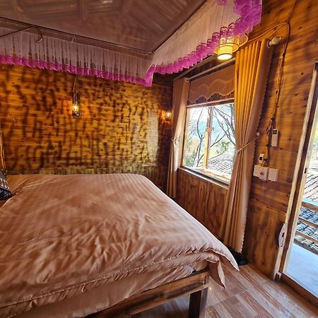 Nha Co Lao Xa Homestay Hmong & Bungalow Air Conditioner Dong Van  Exterior foto