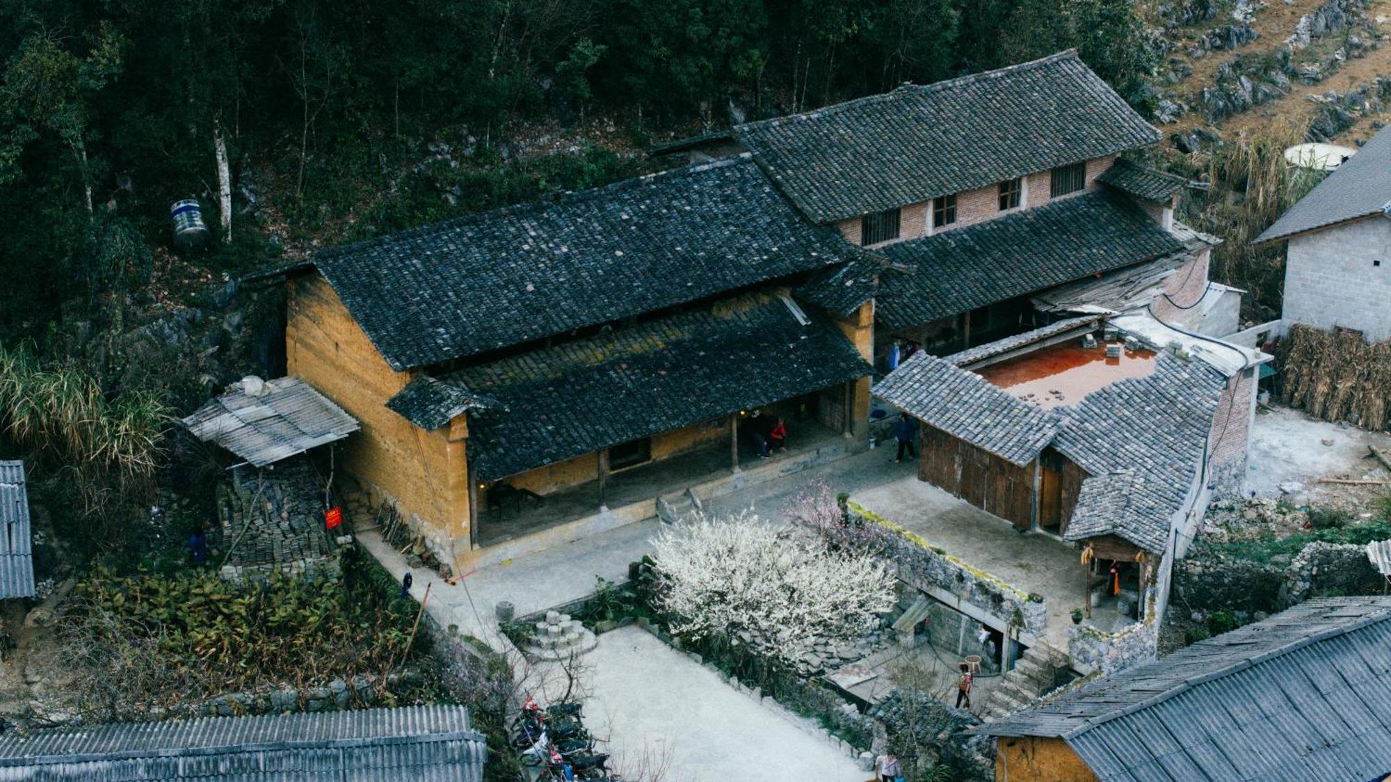 Nha Co Lao Xa Homestay Hmong & Bungalow Air Conditioner Dong Van  Exterior foto