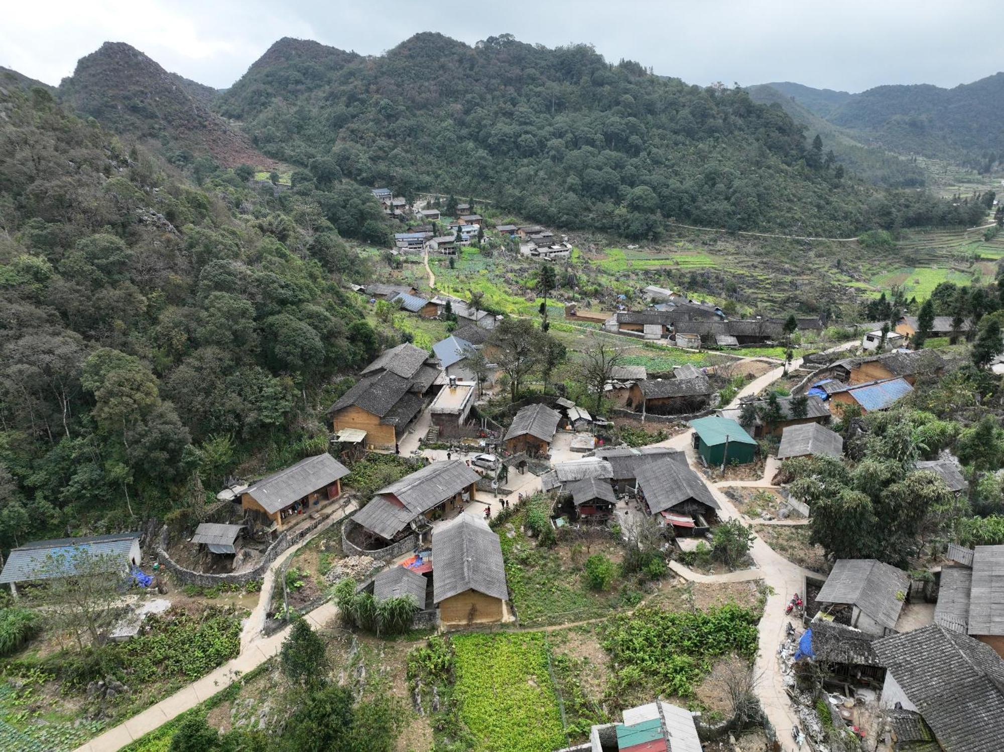 Nha Co Lao Xa Homestay Hmong & Bungalow Air Conditioner Dong Van  Exterior foto